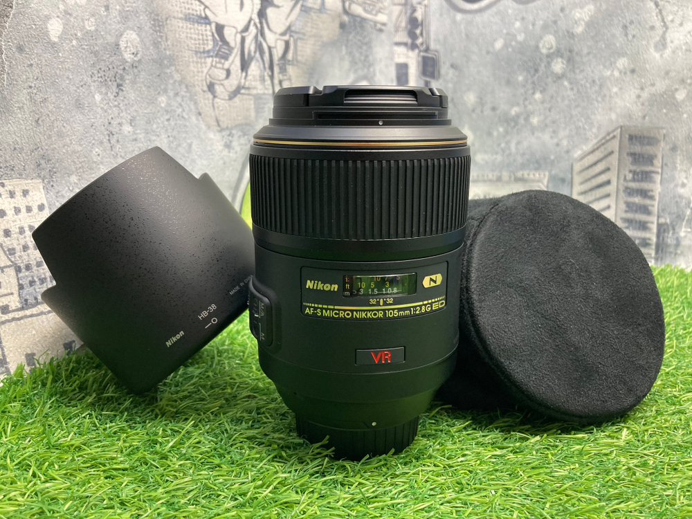 Nikon 105mm 2.8G IF-ED AF-S VR Micro-Nikkor