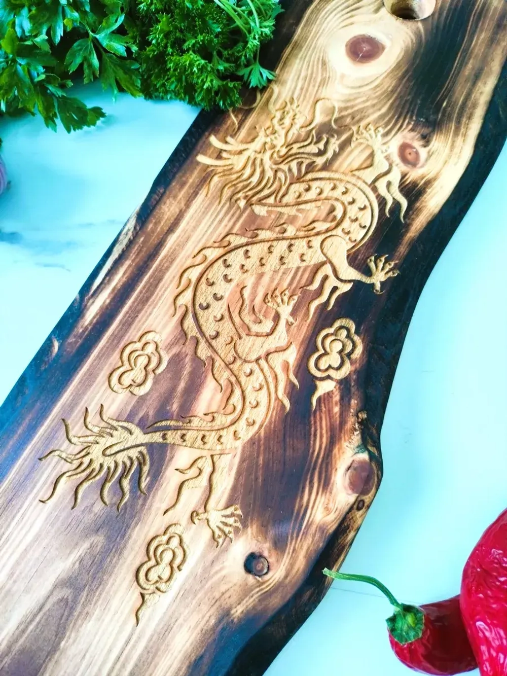 Доска разделочная деревянная из Кедра. "Дракон"