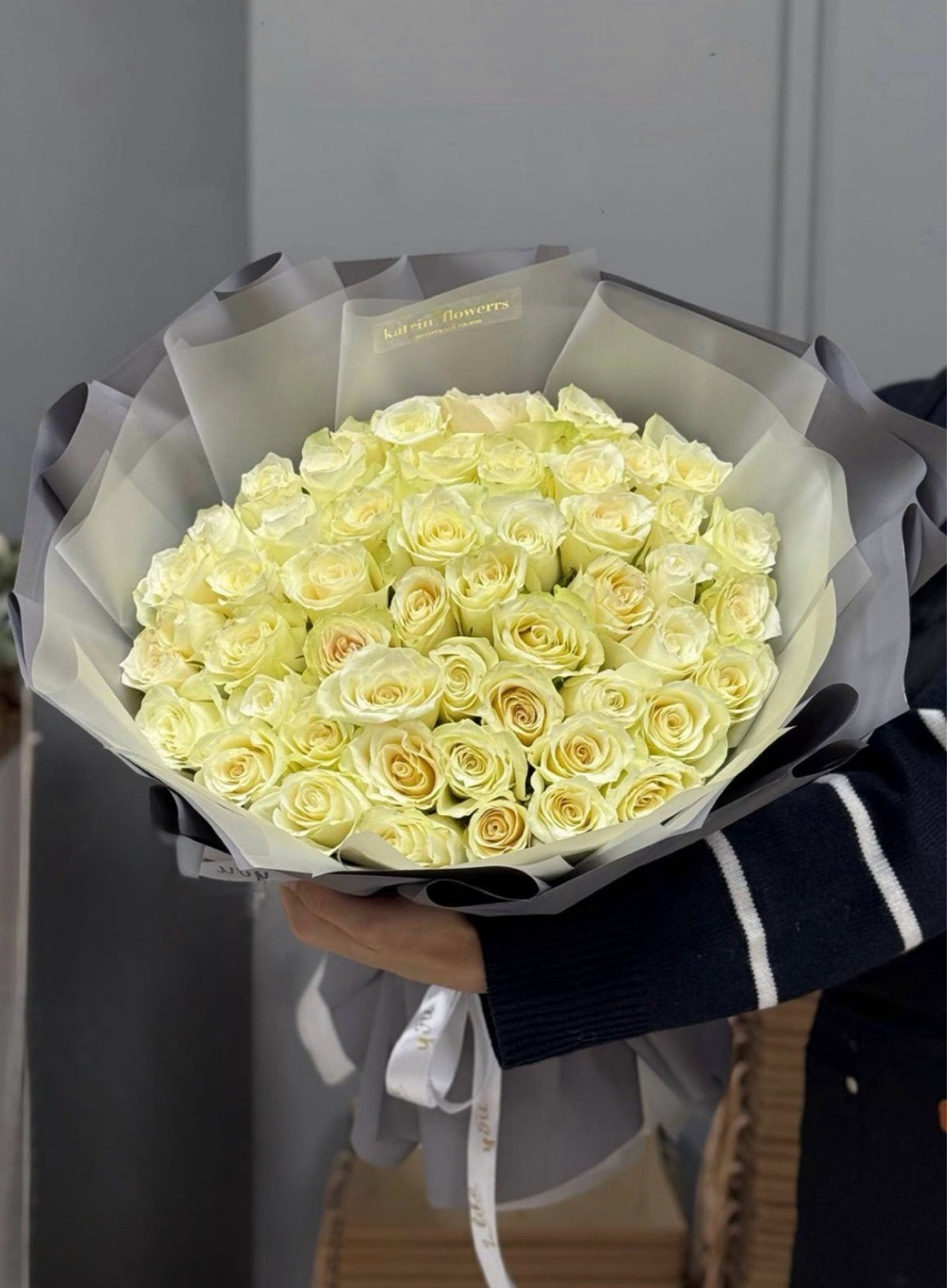 51 белая роза