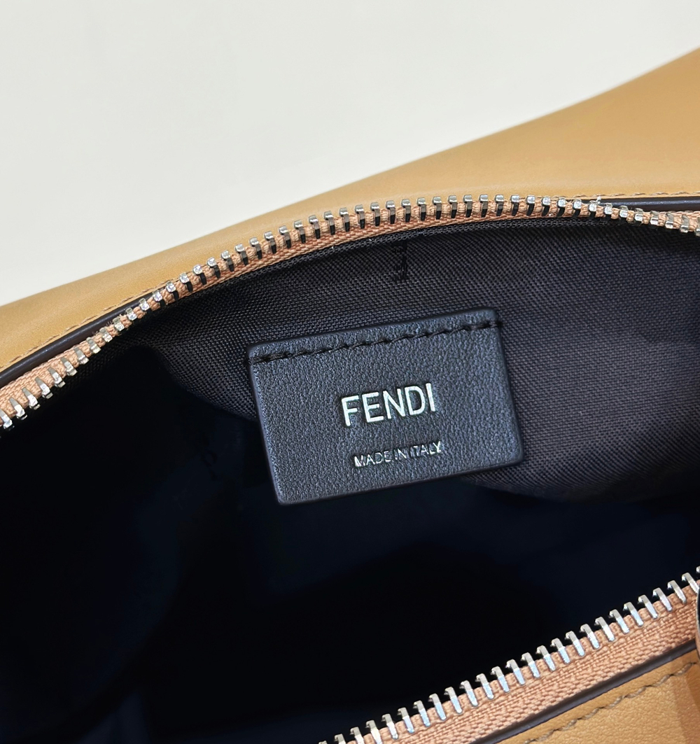 Fendi Fendigraphy Medium 36 cm