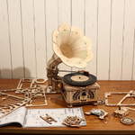 Деревянный конструктор Классический граммофон с USB подключением (ROKR)