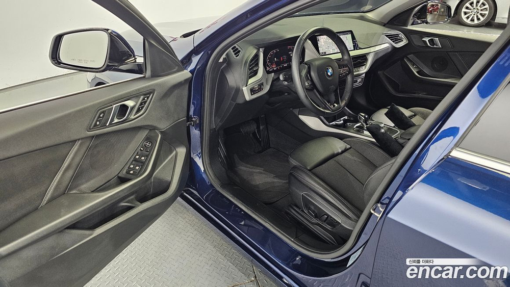 BMW 1 Series (F40) 118d Joy First Editions (05.2020)