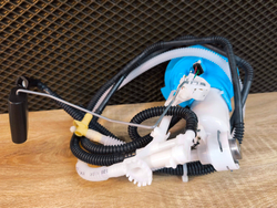 Топливный насос в сбоpе Pierburg AUDI Q3 VW Tiguаn 1.4TSi / 2.0TSi