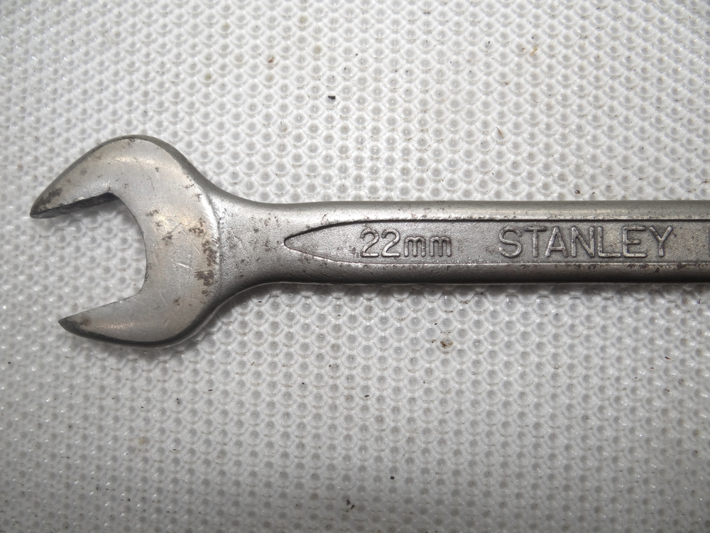 Ключ гаечный комбинированный КГК 22х22  STANLEY 87-082