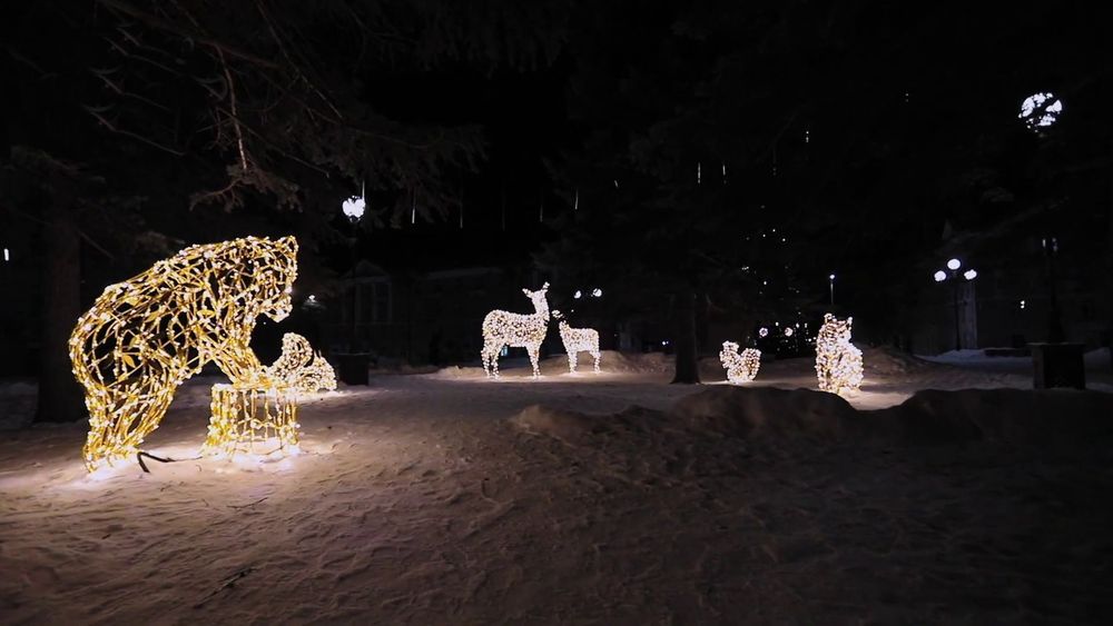 Светодиодная фигура "Медведь у пня"