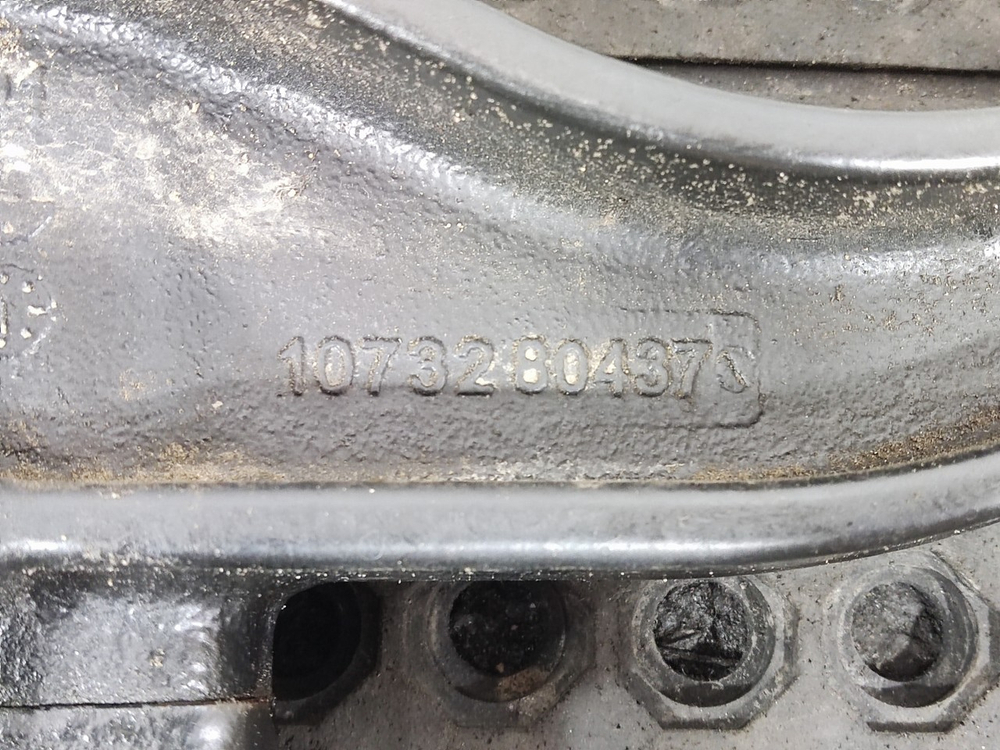 Кронштейн пневморессоры задний левый 2023г