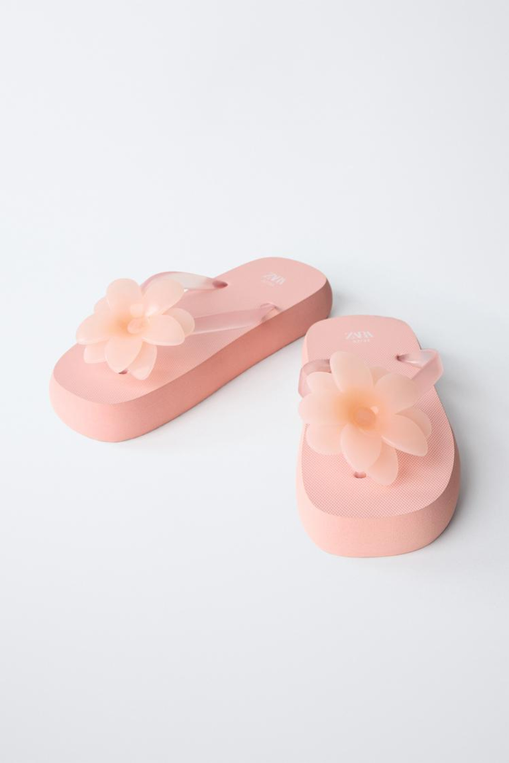 ZARA ПЛЯЖНЫЕ ТАПОЧКИ С ЦВЕТОЧНЫМ ПРИНТОМ, РОЗОВЫЙ