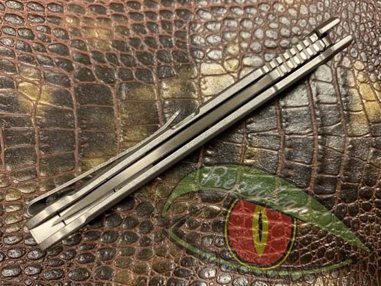 Складной нож Reptilian Цербер c клинком из стали D2, рукоять Stainless Steel