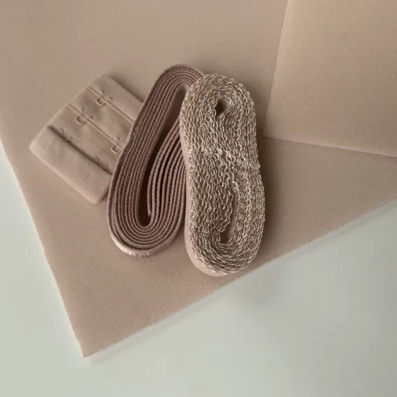 Бельевой поролон серебристый пион 3 мм (цв. 168)