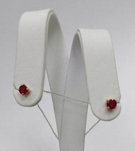 Серьги из золота с рубинами