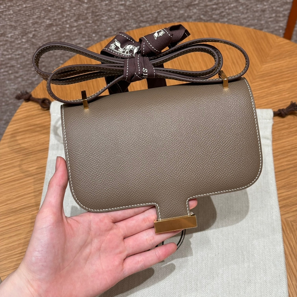Hermes Constance 18