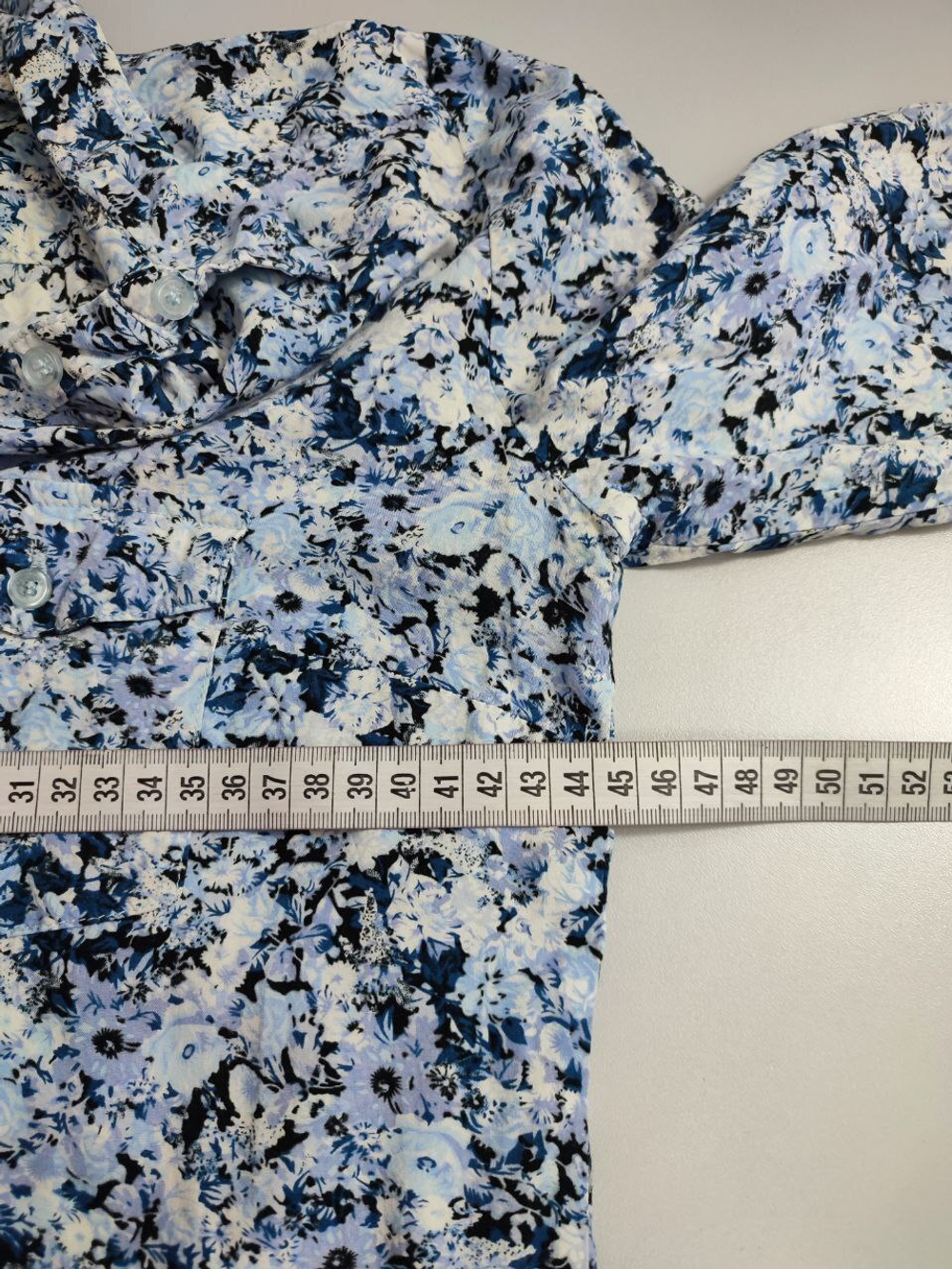 Блузка Reserved красивой расцветки 42 размер