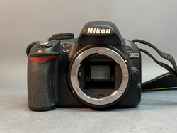 Nikon D3100 kit 18-55 mm 10.294 кадров