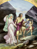 Старинная фарфоровая тарелка — Орфей и Эвридика