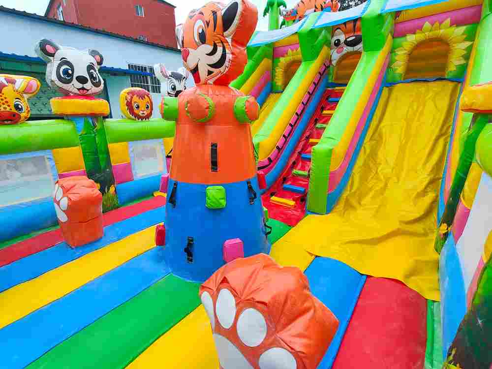 Коммерческий надувной батут «Тигриная страна 2», 8*5*5 м