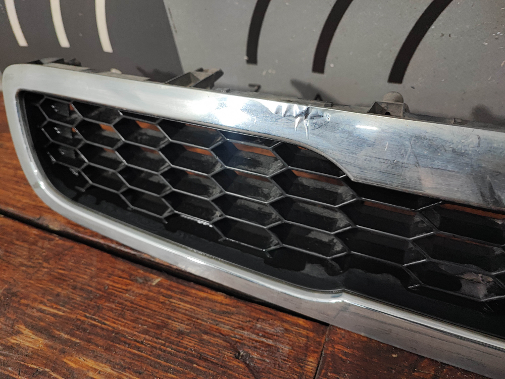 Решетка радиатора Kia Soul 1 (AM) 08-11 Б/У Оригинал 863502K050