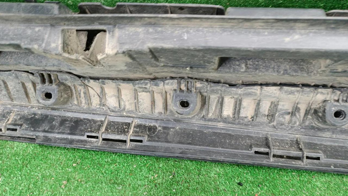 Наклад порога левая Mercedes ML GLE W166 (2011-2018)