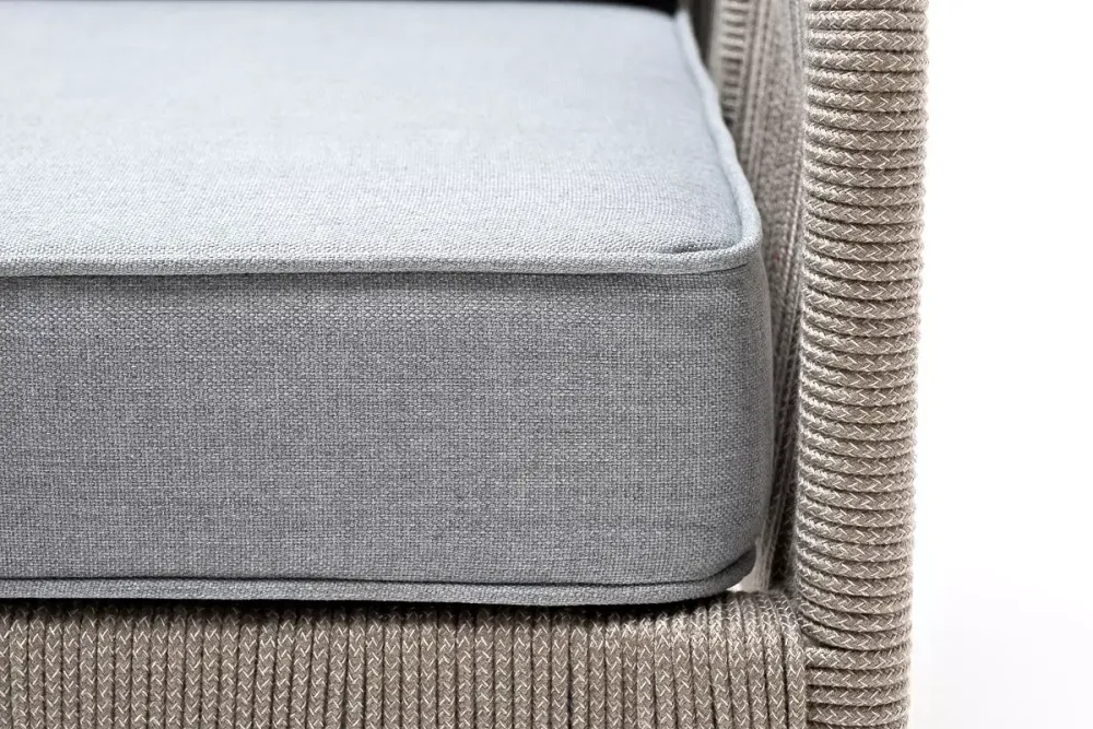 "Канны" кресло плетеное из роупа, каркас алюминий светло-серый (RAL7035) муар, роуп серый меланж круглый, ткань светло-серая