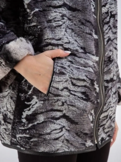 Куртка из натуральной кожи с капюшоном двустороннее