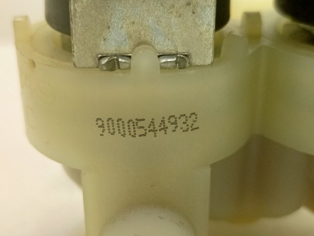 WLL2416EOE/01 кт73 Клапан подачи воды для стиральной машины Bosch 9000544932 б/у