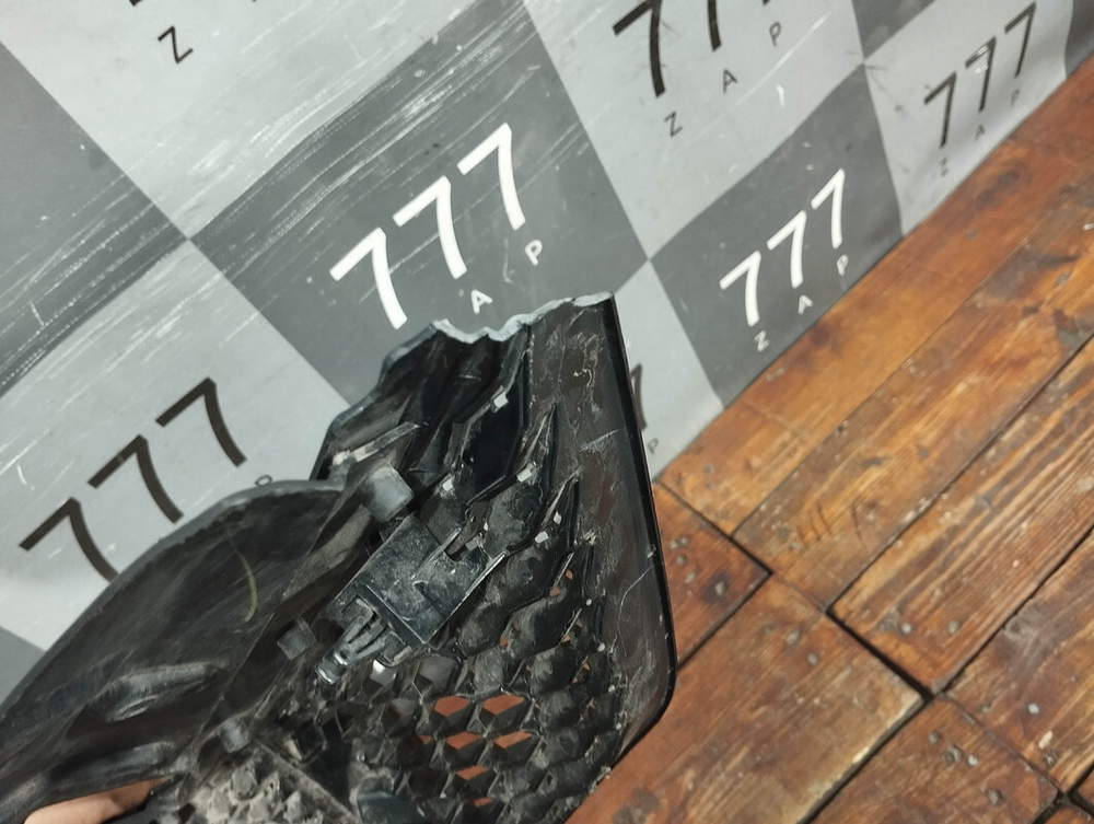 Решетка радиатора Nissan Qashqai 2 (J11) 13-19 Б/У Оригинал 623104EA0A