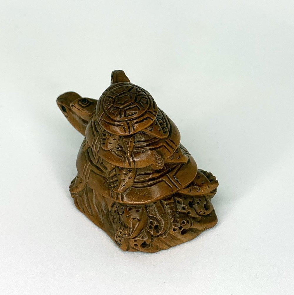 Нэцкэ Три черепахи