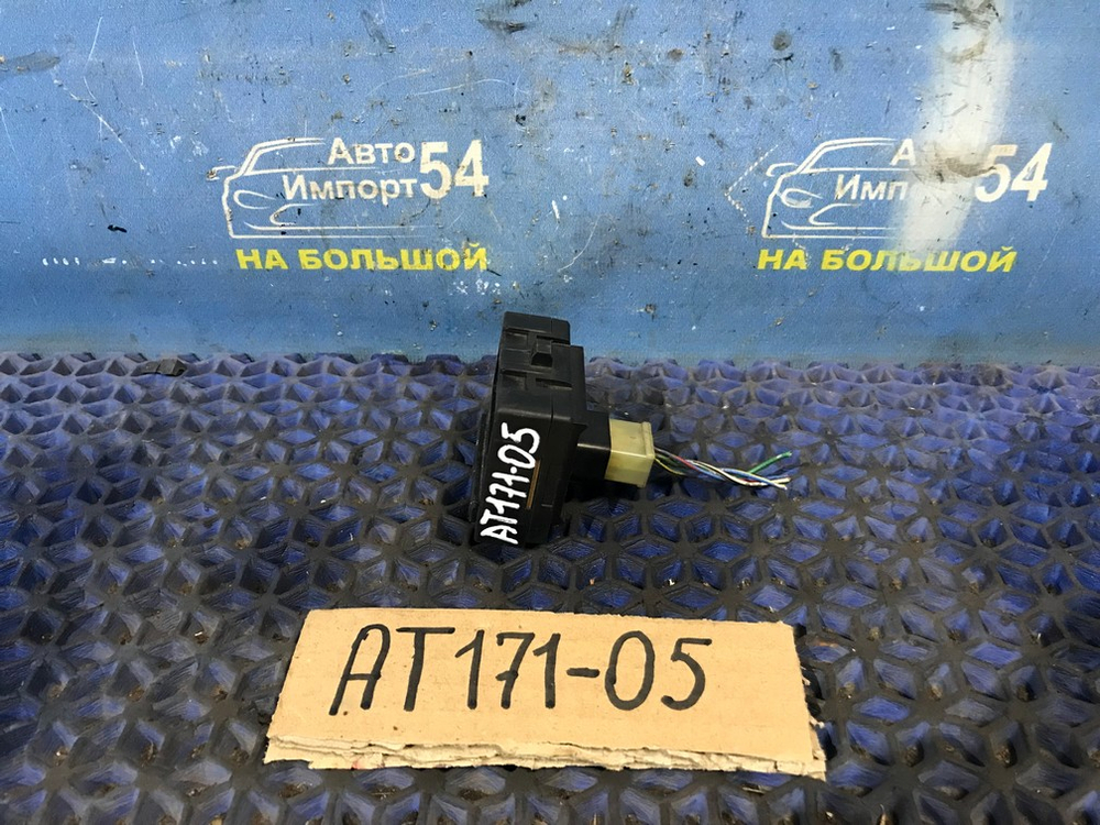 Часы салонные TOYOTA CARINA 1990