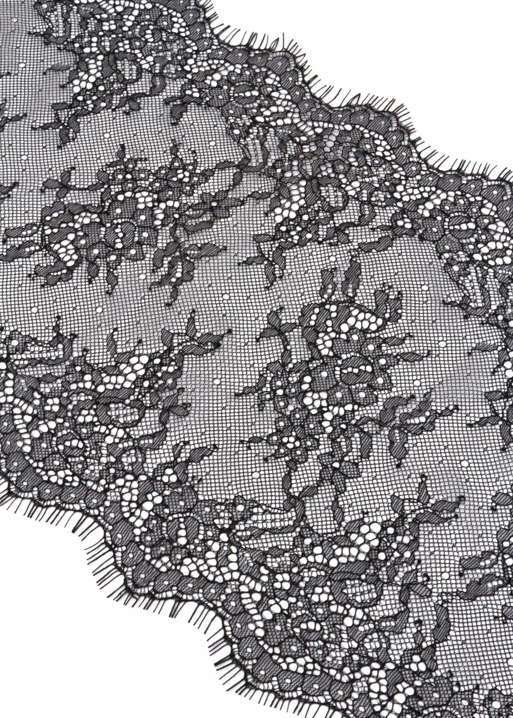 Кружево шантильи черное неэластичное ширина 22 см купон 2.9 м