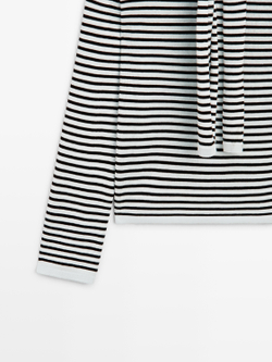 Massimo Dutti Свитер в полоску с декоративными деталями на рукавах, голубой