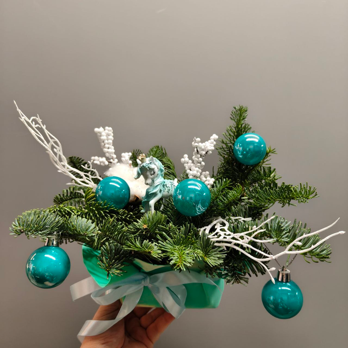 Композиция "Иней за окном"