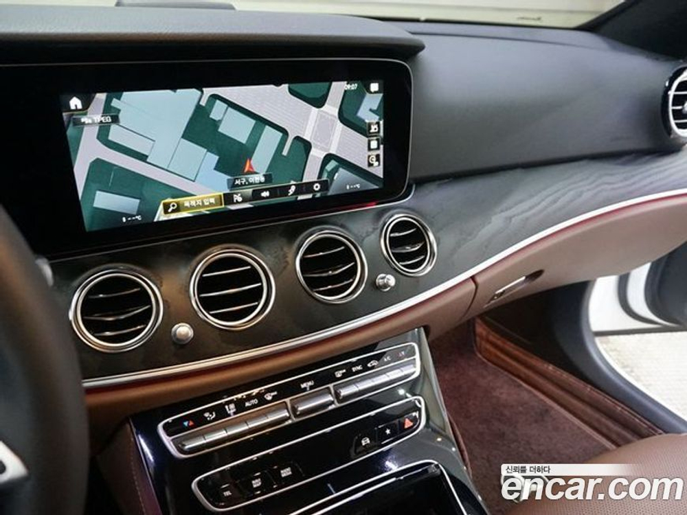 Mercedes-Benz E-Class W213 E250 Avangarde (11.2023)