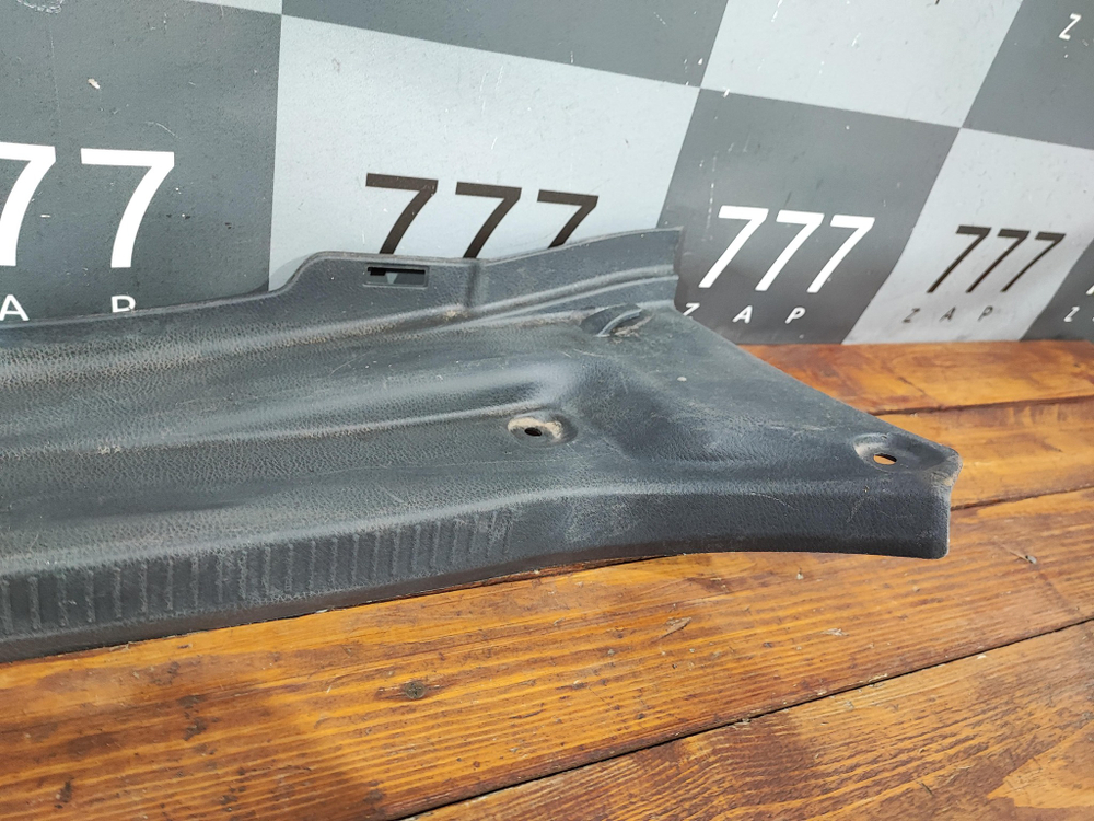 Кожух замка багажника Toyota Camry (XV70) 17-22 Б/У Оригинал 5838733140