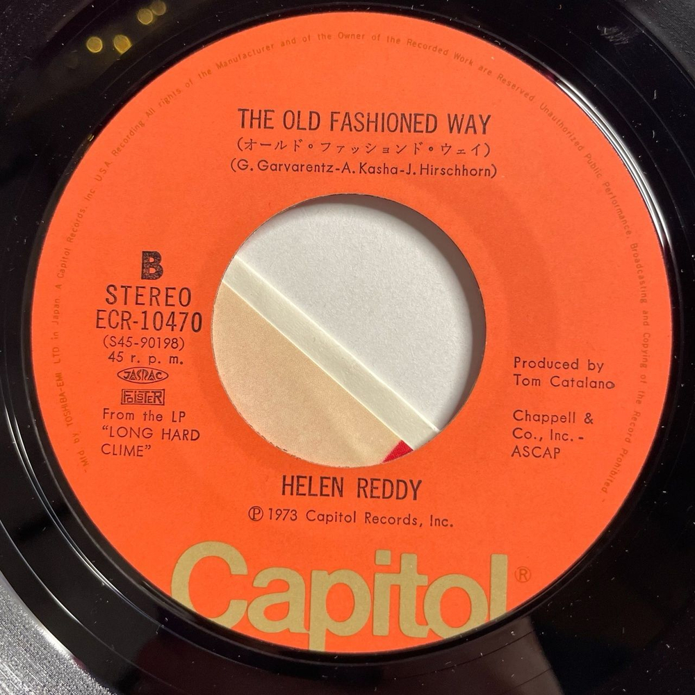 Винтажная виниловая пластинка LP Helen Reddy Leave Me Alone (Ruby Red Dress) / The Old Fashioned Way (Japan 1973) 7 дюймов, 45 RPM, Single