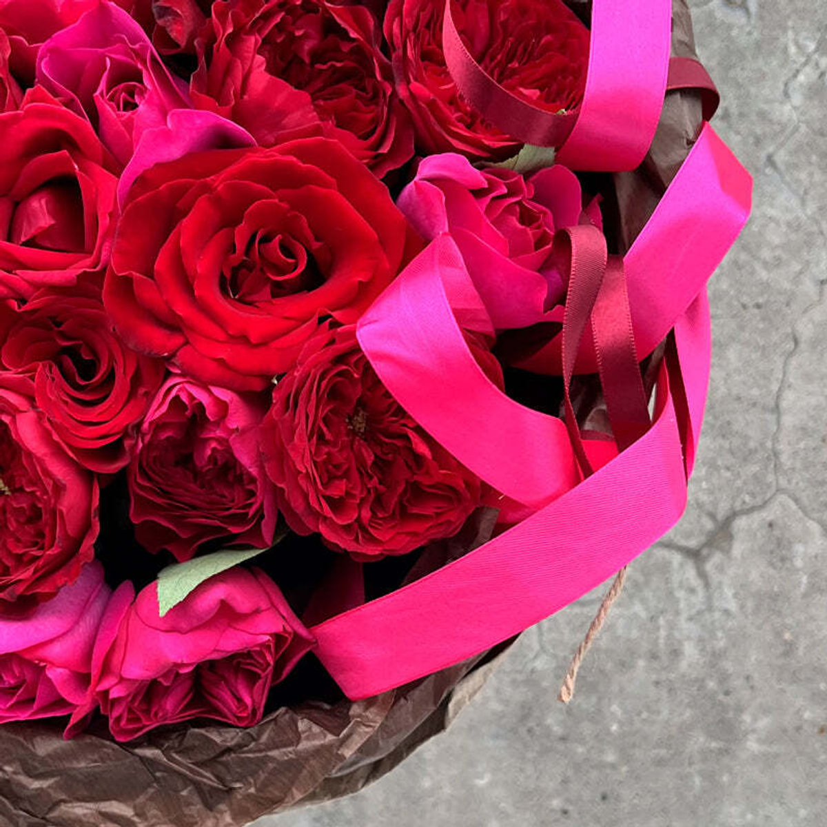 ❤️❤️ Горячее сердце — букет пурпурно-алых садовых роз — в день всех влюблённых у Феи