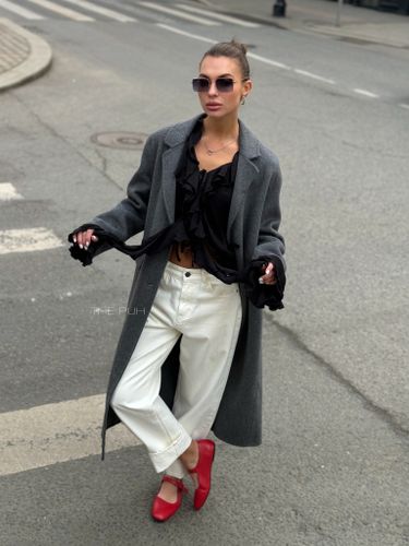 Длинное серое пальто из шерсти