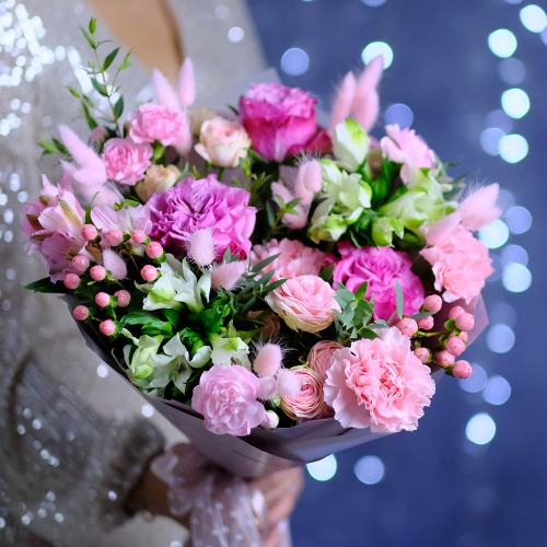 Купить Букет осенний #271 с пионовидными розами и лагурусом