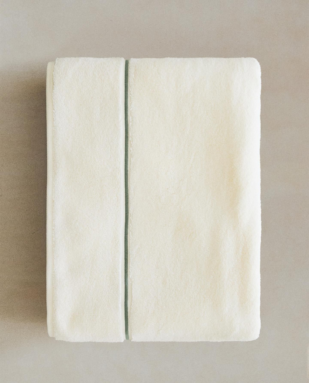 Zara Home - Банное полотенце с вышитым бордюром, бежевый, 50х90 см