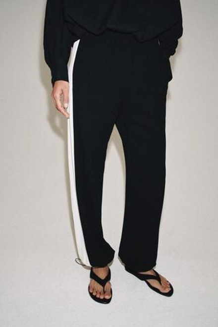 ZARA БРЮКИ-ДЖОГГЕРЫ С ПОЛОСАМИ ПО БОКАМ — ZW COLLECTION, ЧЕРНЫЙ
