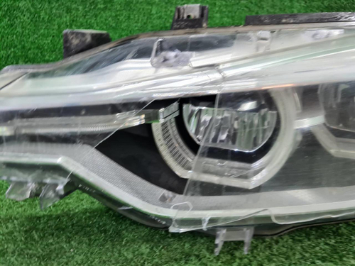 Битая Фара левая BMW 3er F30 (2015-2020) LED
