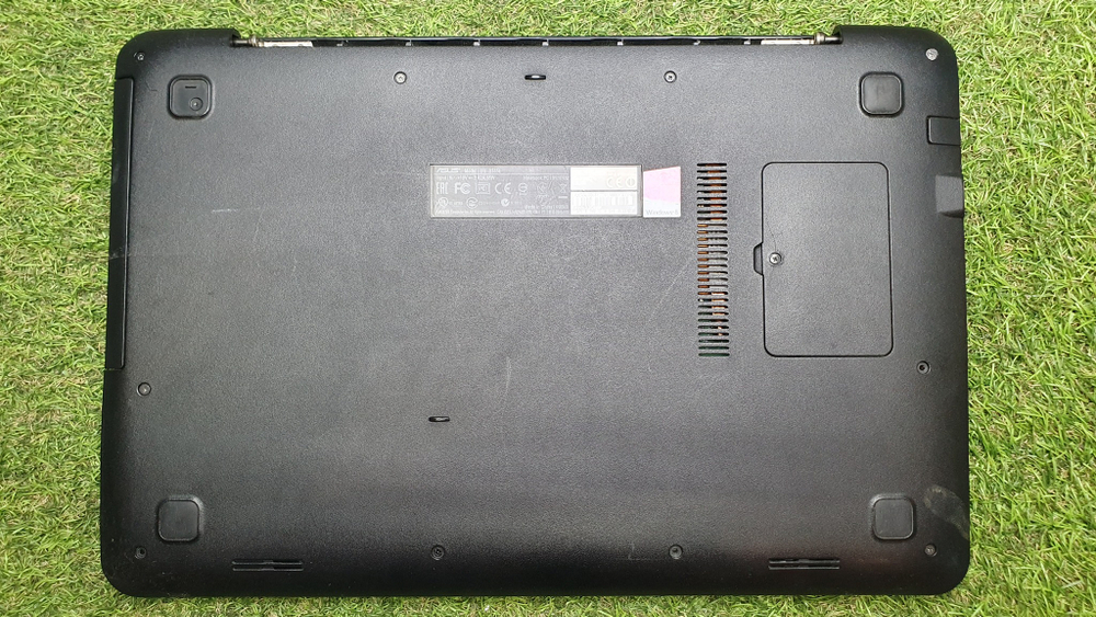 Ноутбук ASUS i3/6Gb/820M 2Gb