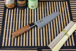 Кухонный нож Santoku 8117-D