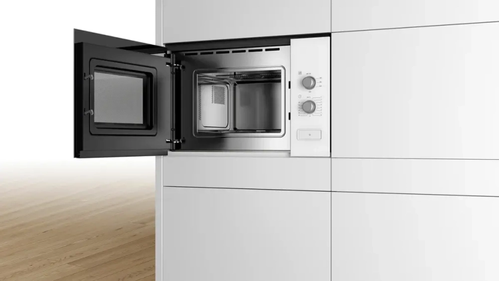 Встраиваемая микроволновая печь Bosch BFL520MW0