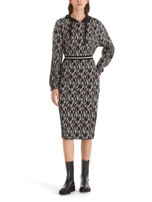 Юбка-карандаш с эластичным поясом и разрезом