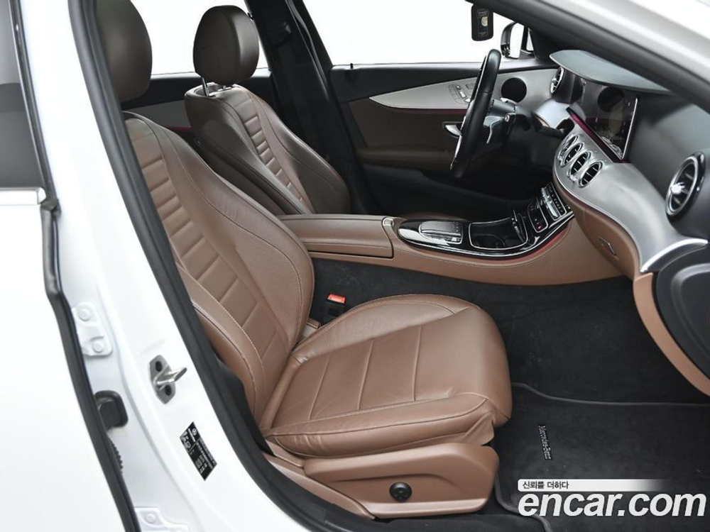 Mercedes-Benz E-Class W213 E250 Avangarde (06.2021)