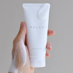 Увлажняющая кремовая пенка для умывания HALCA Creamy Wash