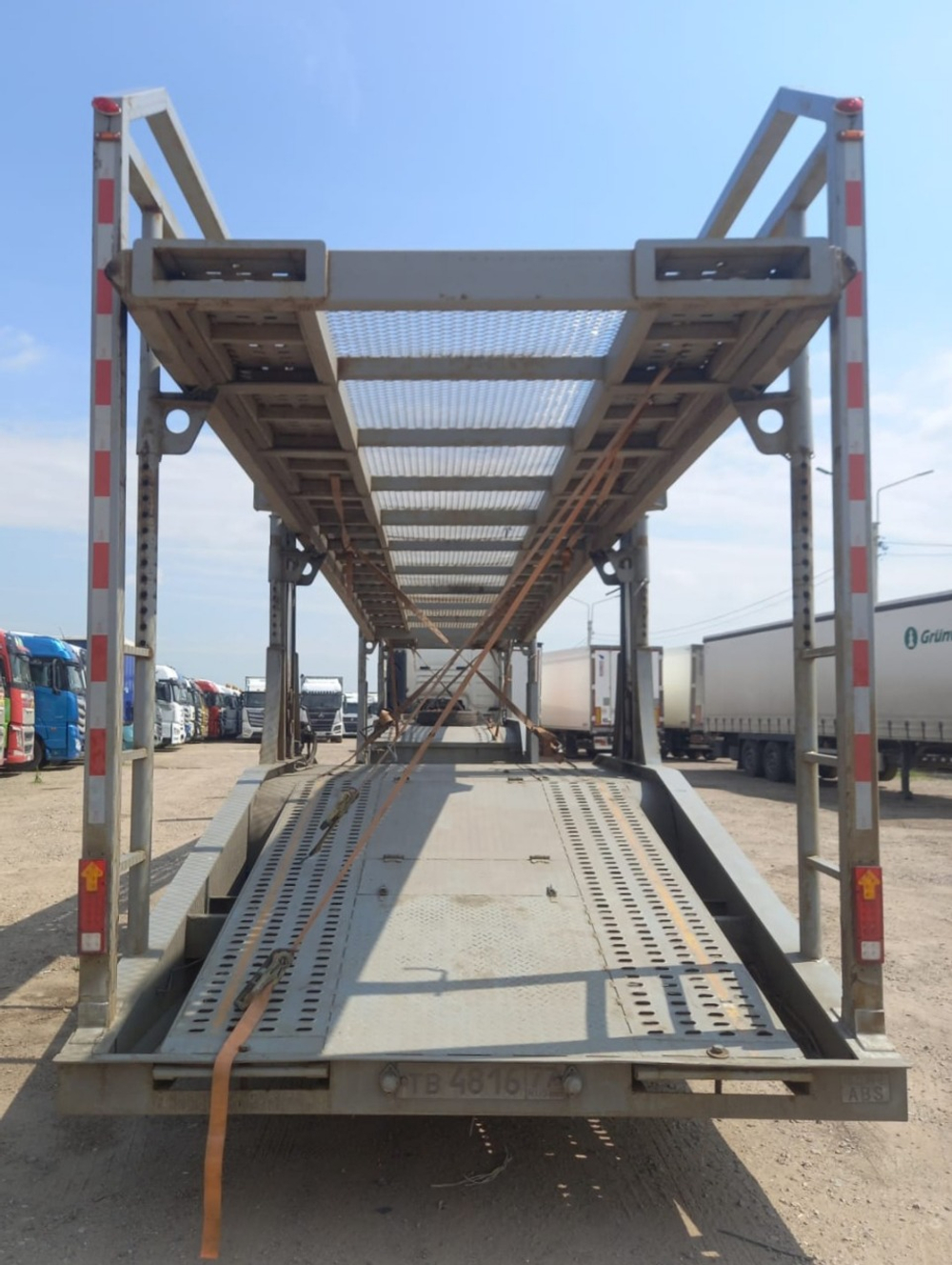 LUXUDA LZC* Полуприцеп автовоз LZC9405BGX