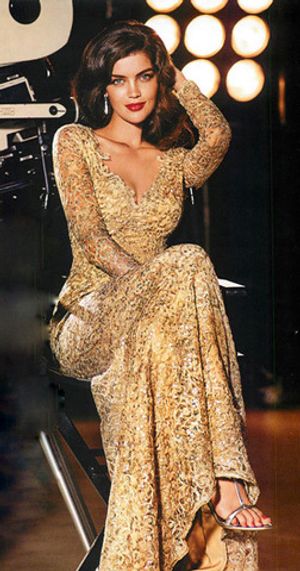 Avon Femme Icon