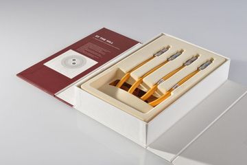 Кабель межблочный аналоговый RCA Van den Hul 3T The Hill Hybrid. Длина 1 метр