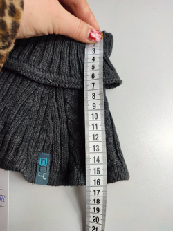 Манишка вязаная