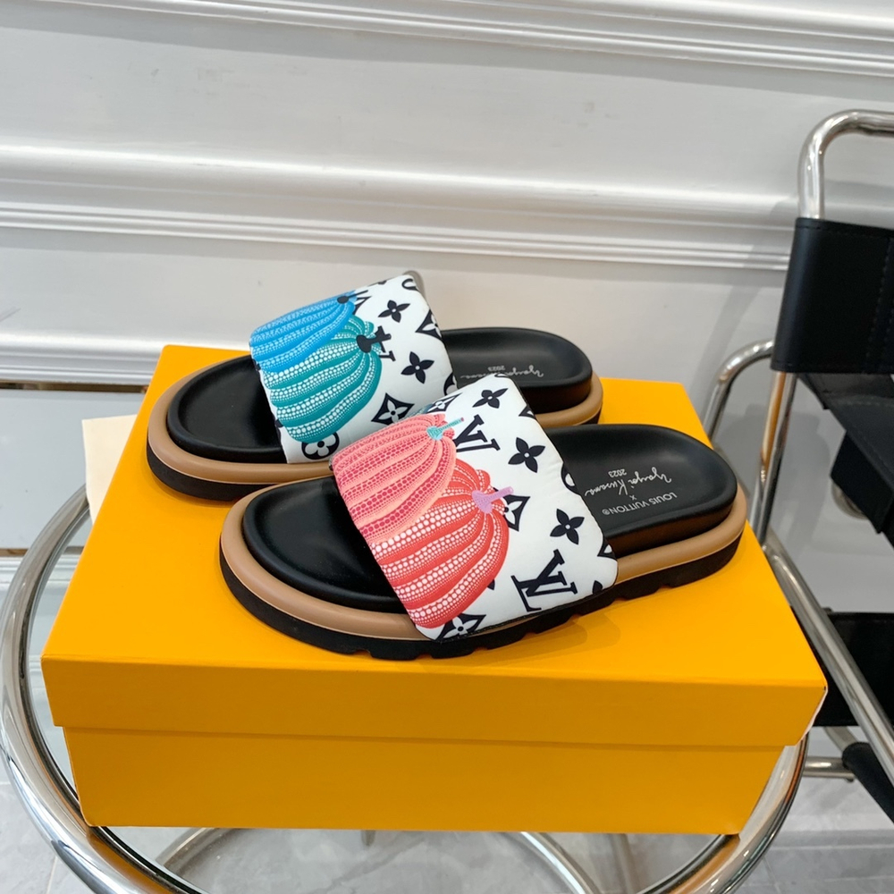 Louis Vuitton Pool Pillow Flat Comfort Mule